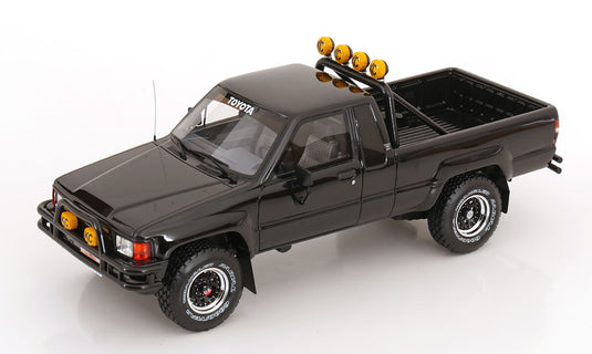 トヨタ ハイラックスSR5 1985 ブラック / OTTO 1/18 ミニカー