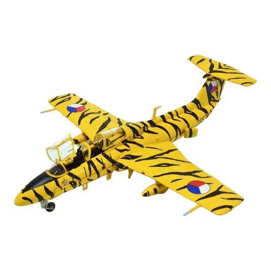 チェコ空軍 Czech Air Force アエロ L-29 デルフィン Aero L-29 Delfin 第1飛行隊 第11戦闘機連隊 / Oxford 1/72 飛行機模型 ミリタリー