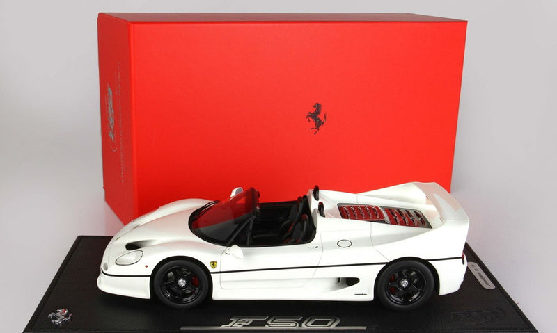 ギャラリービューアに画像をロードする, Ferrari F50 Coupe 1995 Spider VersionBianco Avus Ruote Race/BBR 1/18ミニカー
