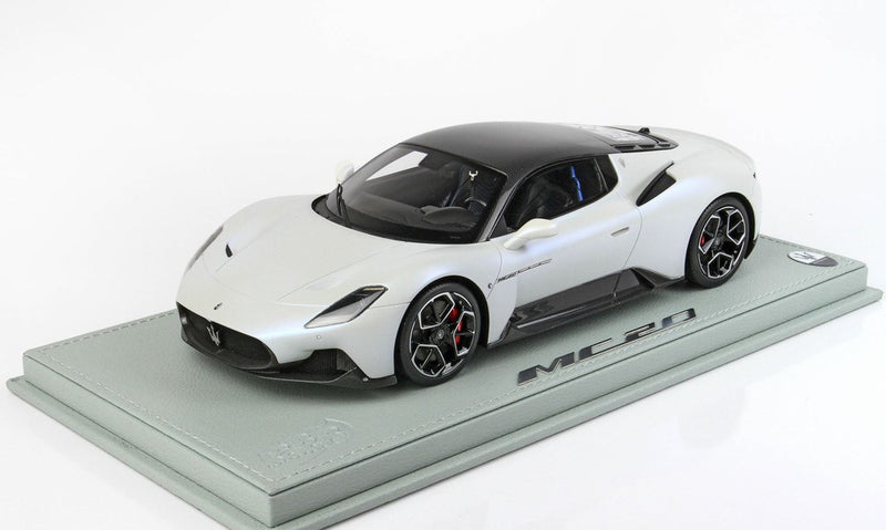 ギャラリービューアに画像をロードする, Maserati MC20Bianco Audace /Carbon Roof/BBR 1/18ミニカー

