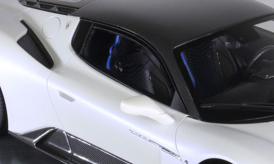 Maserati MC20Bianco Audace /Carbon Roof/BBR 1/18ミニカー