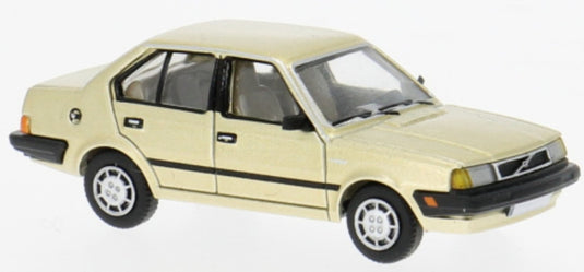 【予約】2026年発売予定VOLVOボルボ 360 1985 BEIGE / PREMIUM CLASSIXXS 1/87 ミニカー