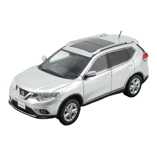 NISSAN日産 X TRAILエクストレイル 2014 シルバー / Premium Collectibles 1/43 ミニカー