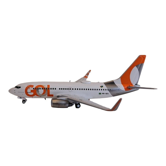 ゴル航空 GOL Airlines ボーイング 737-700 PR-GEJ / Panda Model 1/400 飛行機模型 旅客機