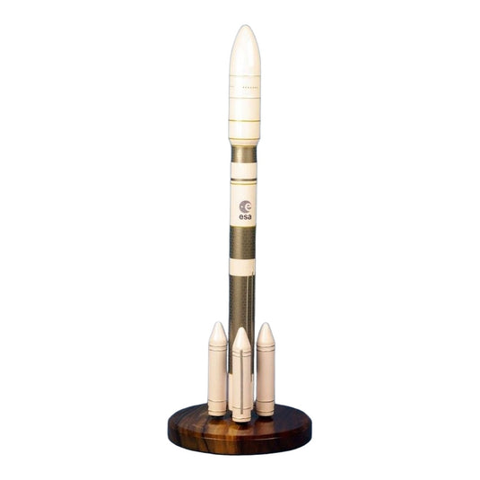 欧州宇宙機関 ESA アリアン 6.4 / PS Models 1/125 飛行機模型 ミリタリー