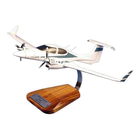 ダイヤモンド・エアクラフト Diamond Aircraft DA42 ツイン・スター / PS Models 1/28 飛行機模型 旅客機