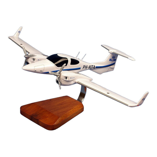 KLMフライトアカデミー KLM Flight Academy カタナ ダイヤモンド DA-42 / PS Models 1/28 飛行機模型 旅客機