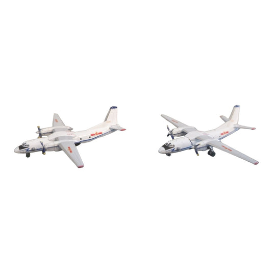 中国空軍 China Air Force シアン Y-7 / Patriot Model 1/400 飛行機模型 ミリタリー
