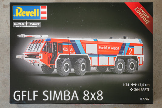 GFLF Simba 8x8 空港用消防車 限定版 組み立てプラモキット模型 カーモデル /Revell 1/24