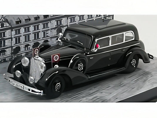 MERCEDES BENZ 770K リムジン モナコ 1938 ヒトラー＆エヴァ・ブラウンフィギュア付 ブラック/ Rio 1/43 ミニカー