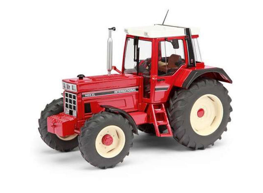 IHC 1455 XL トラクター レッド IHC 1455 働く車 ミニカー / Schuco 1/18 農機
