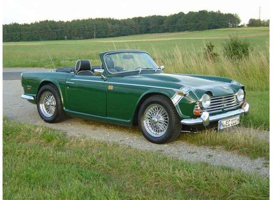 Triumph TR 250 (オープン) ブリティッシュレーシンググリーン/Schuco 1/18ミニカー
