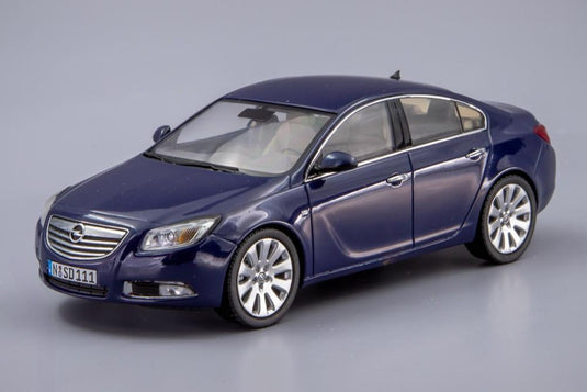 Opel Insignia A Limousine 2009 ロイヤルブルー/ Schuco 1/43 ミニカー