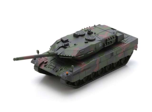 レオパルト 2A6 ドイツ陸軍 カモフラージュ/ Schuco  1/87 ミニカー