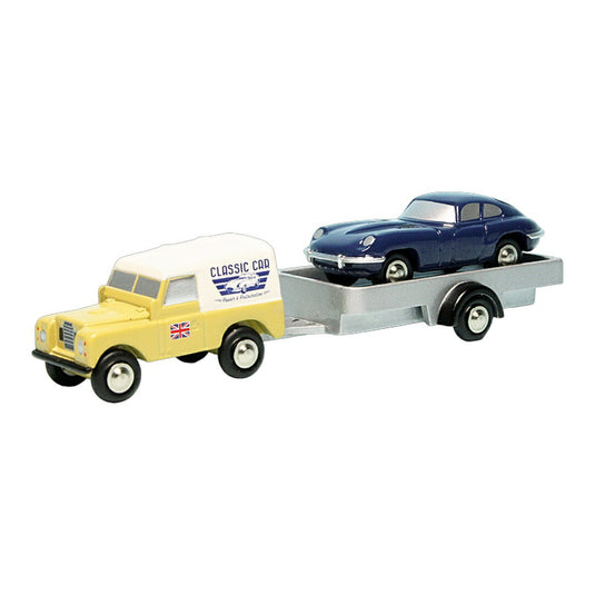 Land Roverランドローバー Series III with car-trailer and Jaguarジャガー E-Type Coupe British Classic