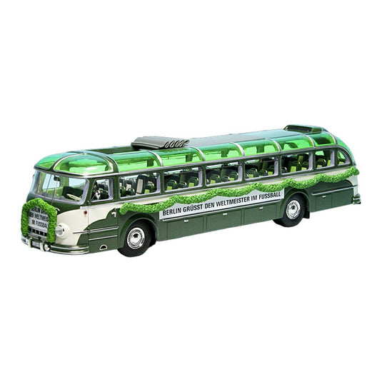 Magirus-Deutz O6500 トラベリングバス Wunder von Bern WM 1954 500台限定 / Schuco 1/43 ミニカー