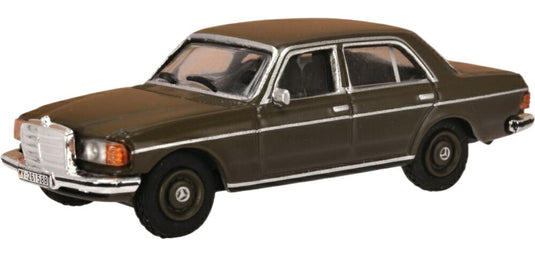 Mercedes Benz 230E / Schuco 1/87 ミニカー
