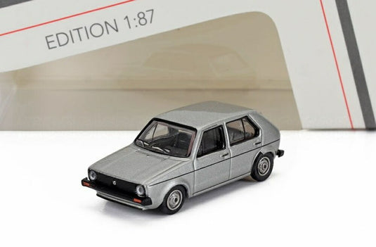 VOLKSWAGEN GOLF MKI 1976 シルバー/ Schuco 1/87 ミニカー