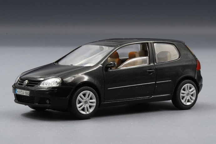 Volkswagen Golf V 3ドア ブラック/ Schuco 1/43 ミニカー