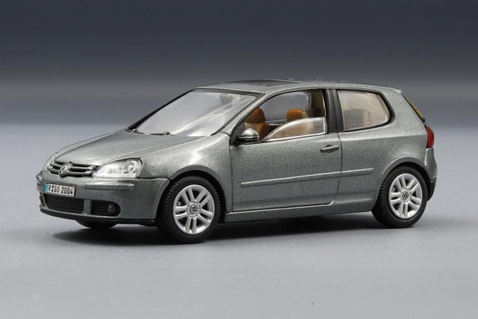 Volkswagen Golf V 3ドア ライトグリーンメタリック/ Schuco 1/43 ミニカー