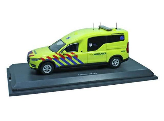 Nilsson XC90 救急車 (オランダ) イエローブルーレッド/Schuco 1/43ミニカー 250台限定