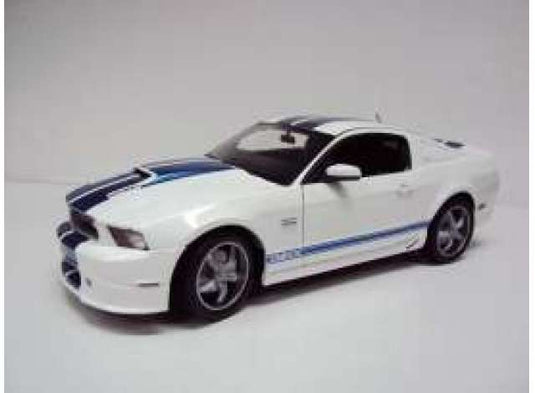 2011 Shelby GT350 ホワイト ブルーストライプ/Shelby 1/18ミニカー