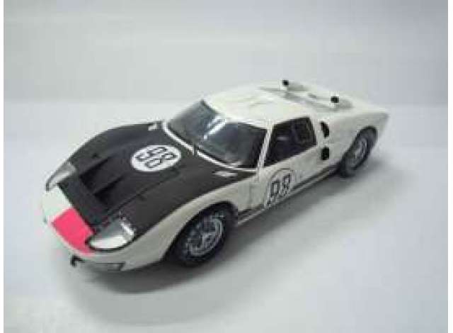 1966 Ford GT40 MKII #98 ケン・マイルズ ロイド デイトナ24時間優勝 チームシェルビーアメリカン ホワイトブラック/Shelby 1/18ミニカー