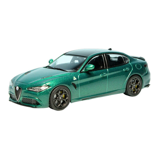 Alfa Romeoアルファロメオ Giuliaジュリア Quadrifoglioクアドリフォリオ 2017 メタリックグリーン / Solido 1/43 ミニカー