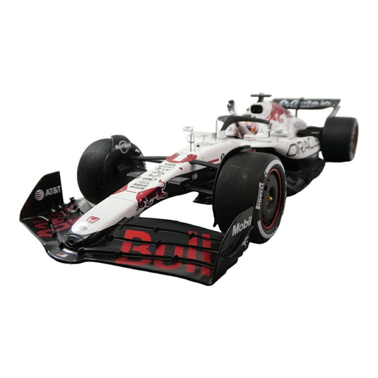 Red Bullレッドブル RB21 2025 ホワイト No.1 / Spark 1/18 ミニカー