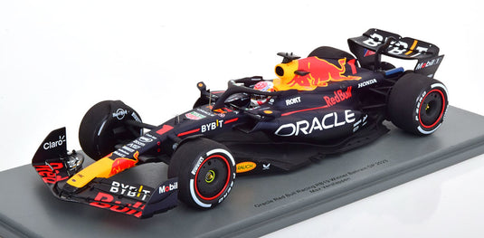 Red Bull RB19 バーレーンGP優勝 ワールドチャンピオン Verstappen 2023 ケース付/ Spark 1/18 ミニカー