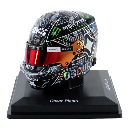 オスカー・ピアストリ ヘルメット USA GP 2025 / Spark 1/5 ミニカー