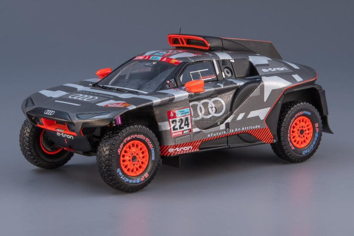 Audi RS Q e-tron 224号車 ダカールラリー 2022 M.Ekstr?m E.Bergkvist/ Spark 1/43 ミニカー