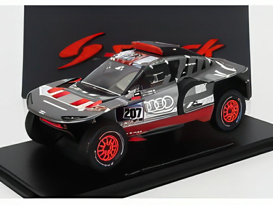 アウディ - Q E-TRON RS チームアウディスポーツ N207 ダカールラリー2023 カルロス・サインツ - ルーカス・クルーズ - グレーシルバーブラック  / Spark 1/43 ミニカー