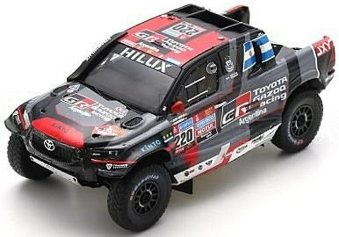 【予約】TOYOTA HILUX ピックアップ チーム OVERDRIVE N 220 ダカールラリー 7位 2023 J.C.ヤコピニ D.O.カレラス ブラック レッド/ Spark 1/43 ミニカー