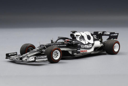 AlphaTauri AT02 22号車 Scuderia AlphaTauri アブダビGP 2021 4位 角田裕毅/ Spark 1/43 ミニカー
