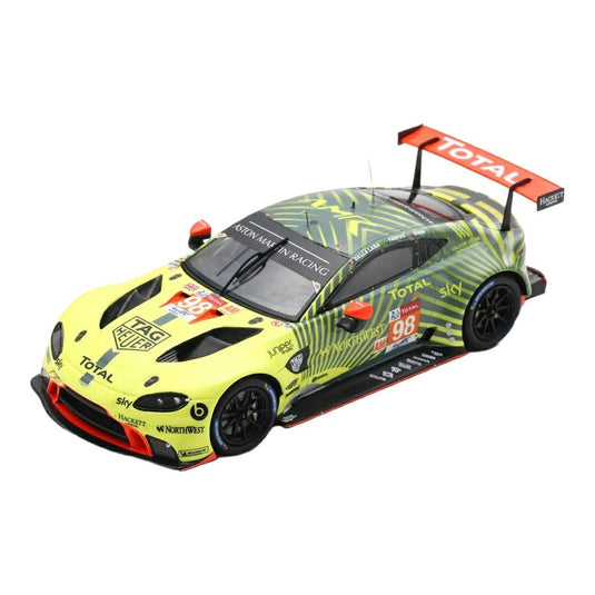 アストンマーチン ヴァンテージ AMR