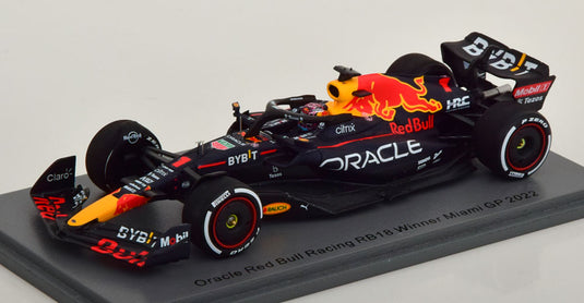 Red Bull RB18 優勝 GPマイアミ USA 世界チャンピオン Verstappen 2022/ Spark 1/43 ミニカー