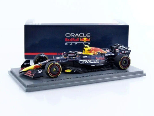 Red Bullレッドブル RB21 Emilia Romagnaエミリア・ロマーニャ GP 2025 Y. Tsunoda角田裕毅 / Spark 1/43 ミニカー