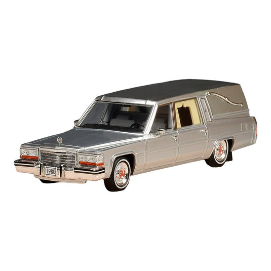 【予約】2026年発売予定 Cadillacキャデラック Superior 1980 霊柩車 シルバー / STAMP-MODELS 1/43 ミニカー