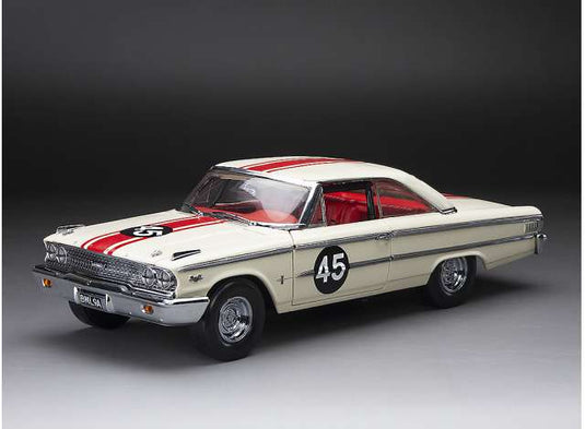 1963 Ford ギャラクシー 500XL #45 優勝 ブリティッシュサルーンカー選手権/SunStar 1/18ミニカー 999台限定