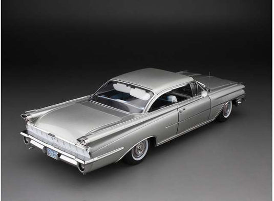 1959 Oldsmobile 98 ハードトップ シルバーミスト/SunStar 1/18ミニカー