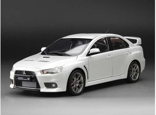 三菱 ランサーエボリューション X ホワイト Lancer Evo X ミニカー ランエボ / Sun Star 1/18 ミニカー