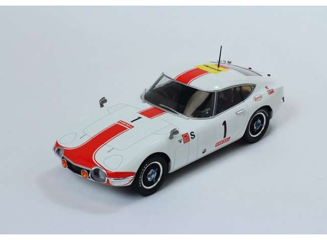 1967 Toyota 2000GT 24時間富士 #1 ダイキャストシールドボディシリーズ ホワイトレッド/TRIPLE9 1/18ミニカー