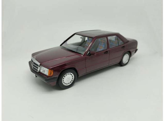1993 Mercedes 190E 1.8 アバンギャルド W201 レッド/TRIPLE9 1/18ミニカー