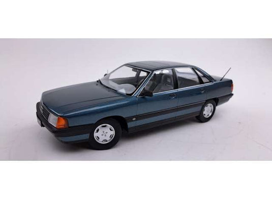 1989 Audi 100 C3 ラゴブルーグリーンメタリック/TRIPLE9 1/18ミニカー