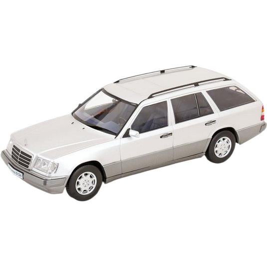 Mercedesメルセデス E-Klasse Eクラス S214 Estateエステート 1995 シルバー / TRIPLE9 1/18 ミニカー