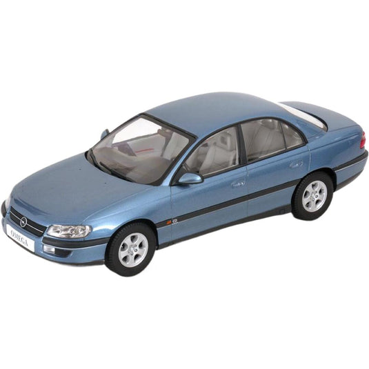 Opelオペル Omegaオメガ B Saloonサルーン 1996 ライトブルーメタリック / TRIPLE9 1/18 ミニカー
