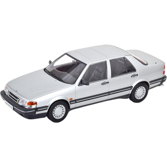 Saabサーブ 9000 CD 1990 シルバー / TRIPLE9 1/18 ミニカー