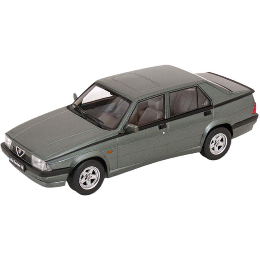 Alfa Romeoアルファロメオ 75 1991 グレーグリーンメタリック / TRIPLE9 1/18 ミニカー