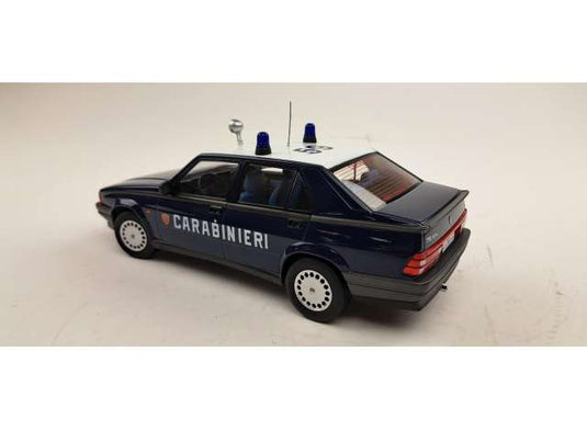 Alfa Romeoアルファロメオ 75 Carabinieriカラビニエリ 1991 / TRIPLE9 1/18 ミニカー